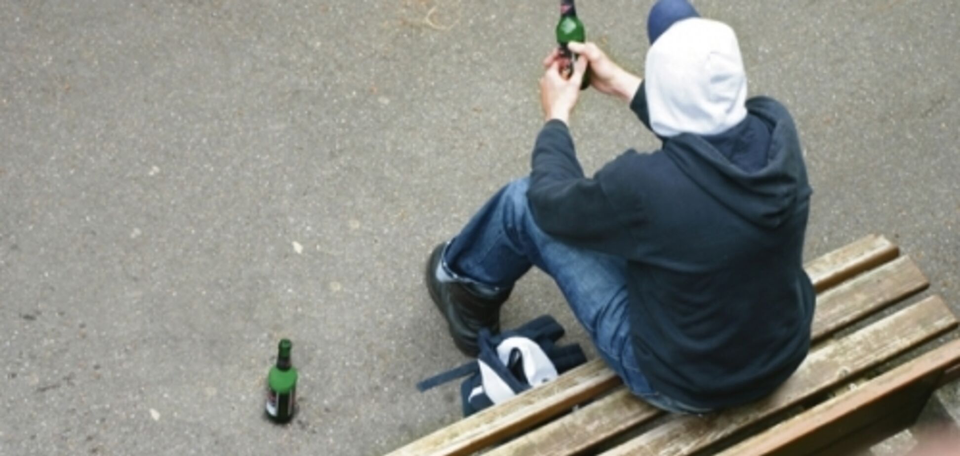 Чому підлітків тягне до алкоголю