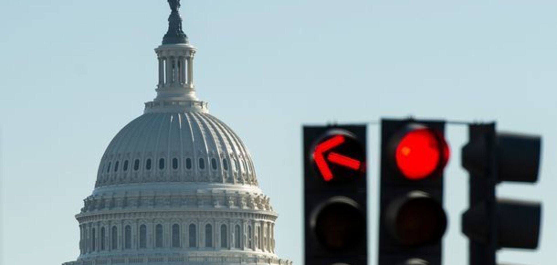 США плавно выходят из ''шатдауна'': приняты важные документы