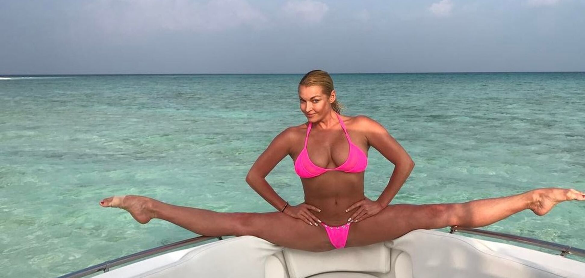 ''Це перебір!'' Волочкова зганьбилася еротичним фото у шпагаті