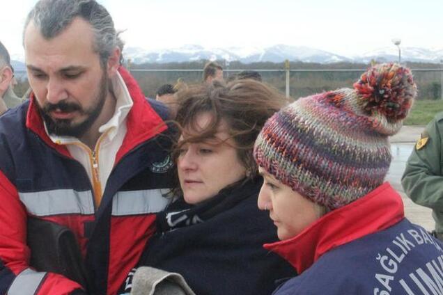 Судно з українцями затонуло біля Туреччини: фото і відео із врятованими