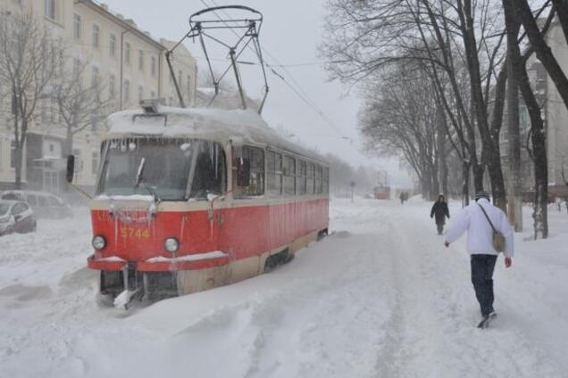 Сніг, шквали і мороз до -16: синоптики попередили про похолодання в Україні