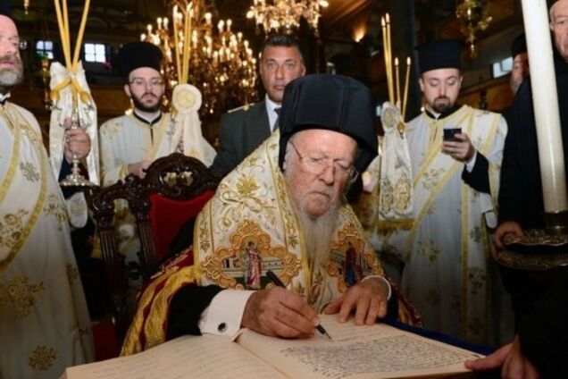 Томос відвезли з України до Туреччини: з'явилися нові подробиці