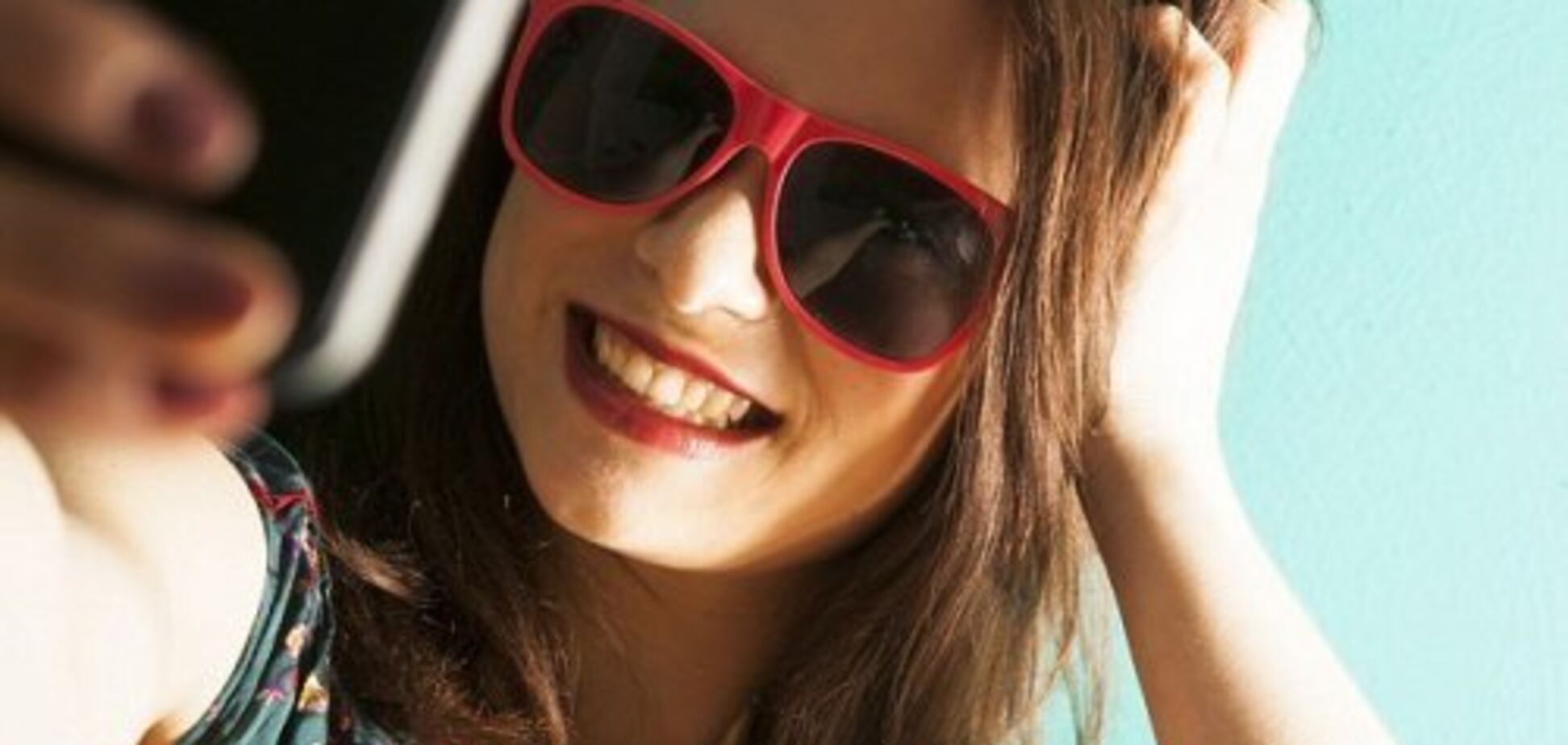 Хотела сделать селфи: в России произошло жуткое ЧП с ребенком