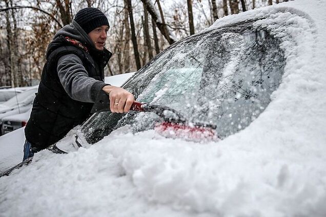 Завалит снегом и зальет дождем: водителей предупредили о резкой смене погоды в Украине