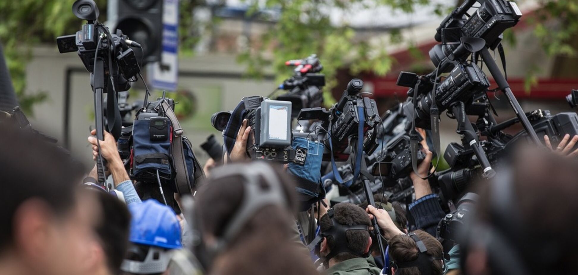 ''Планируют боевые вылазки'': в ''ДНР'' испугались ''армии'' украинских журналистов