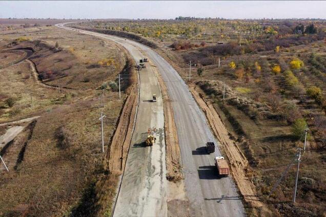 У Дніпрі відновили будівництво об'їзної дороги