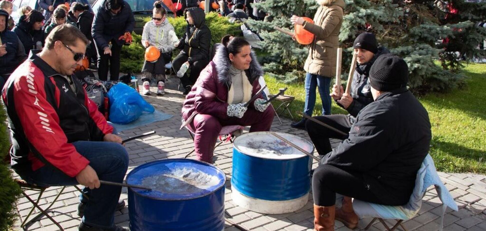 ПриватБанк зважився на радикальні заходи через 'атаки' офісів