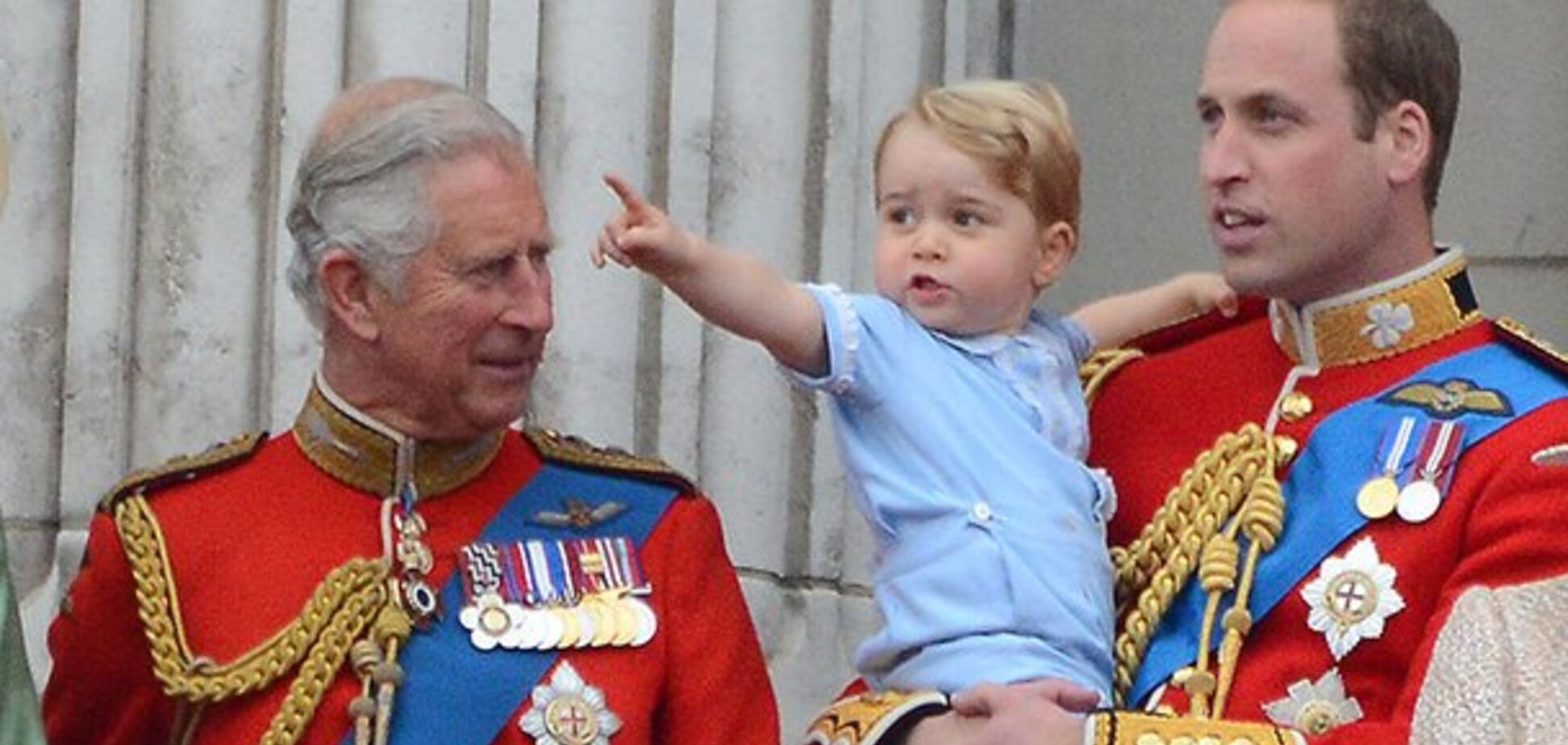 'Ведет себя, как королева!' Миддлтон запретила принцу Чарльзу видеться с внуком