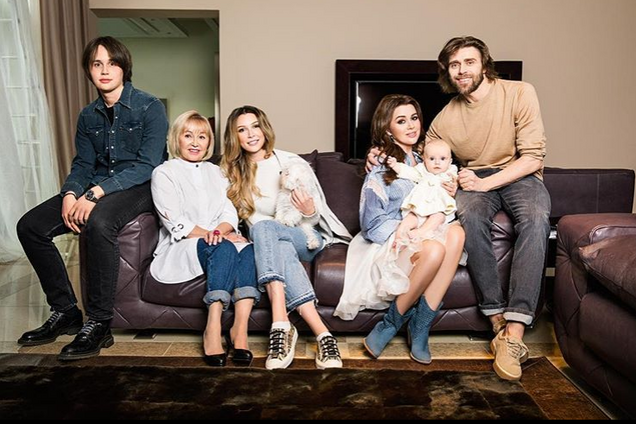 'Скажи людям правду!' Известная блогерша резко обратилась к Заворотнюк