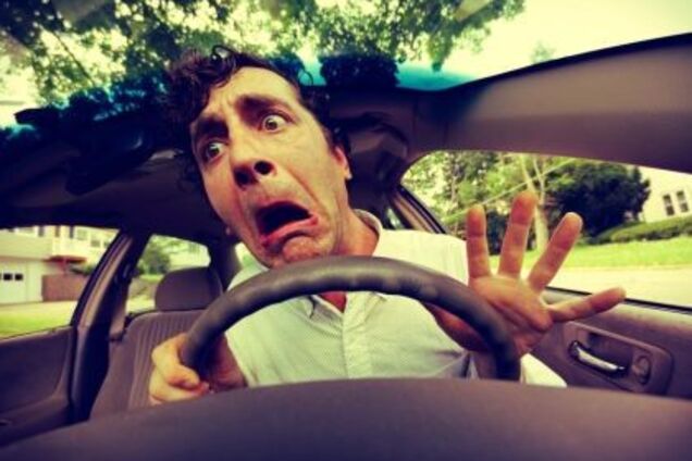 Водія рятували перехожі: в Кривому Розі сталася жахлива ДТП. Фото