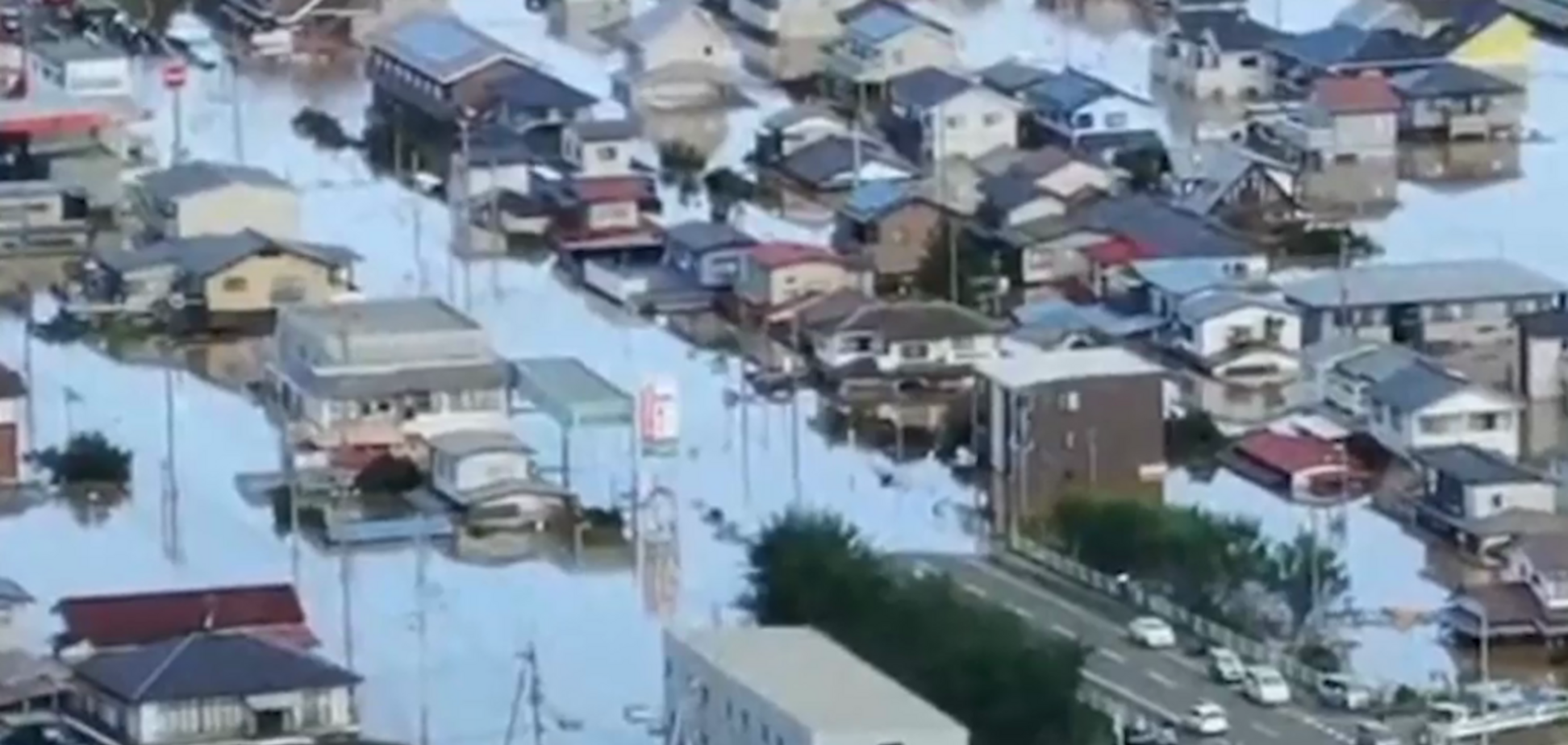 Тайфун 'Хагибис' в Японии: появились жуткие кадры стихии