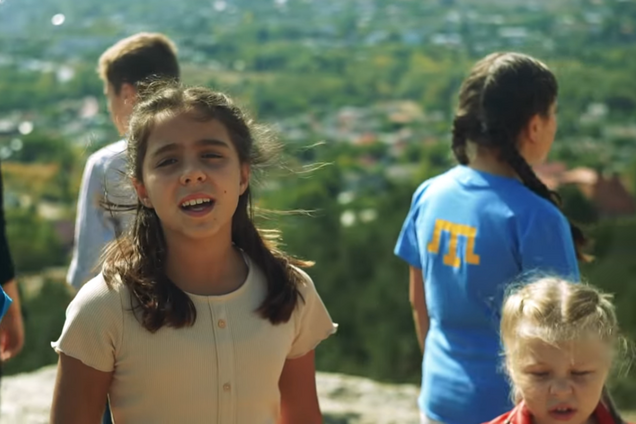 'В чужині літа минають': дети в Крыму спели трогательную песню на украинском языке