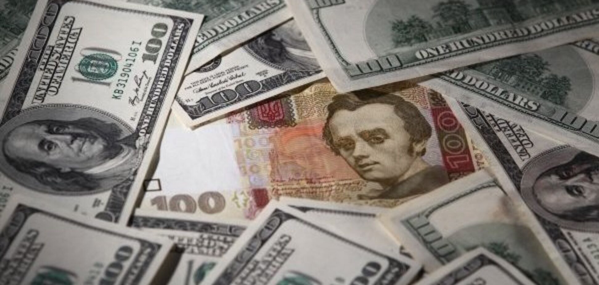 Доллар в Украине под угрозой: экономист рассказал, что может ударить по гривне