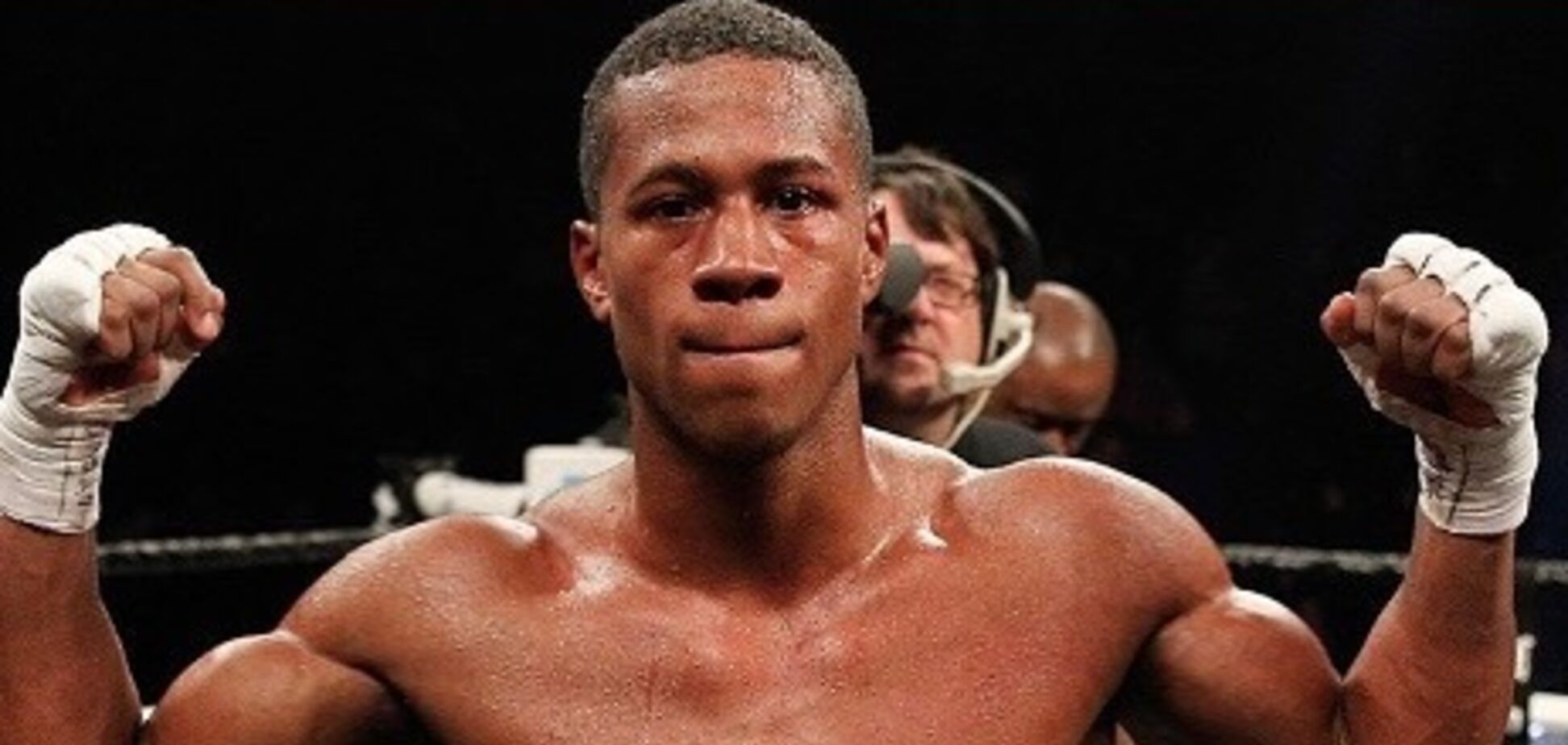 Вечер боя Усика: американский боксер умер после жесткого нокаута