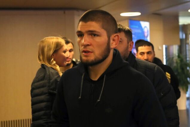 Сбежал: чемпион UFC Хабиб озадачил Россию странным поступком