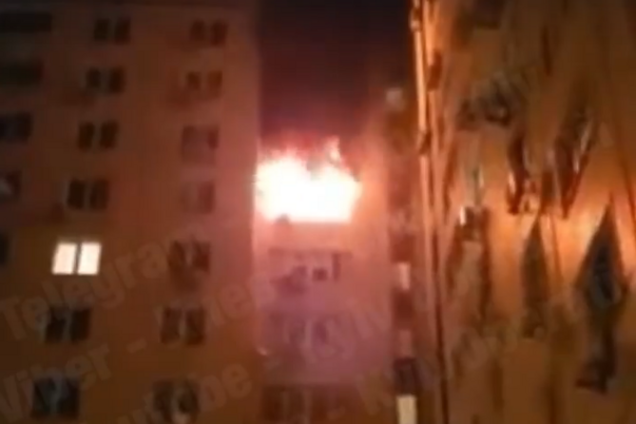 Горіли три квартири: в Києві трапилася масштабна пожежа в багатоповерхівці