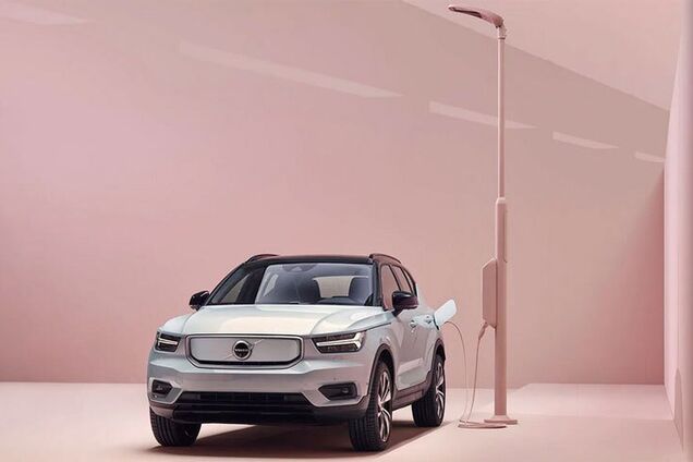 Работает на Android: Volvo показала свой первый электромобиль
