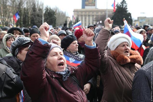 'Они выбрали Россию!' Мухарский предложил отгородить Донбасс стеной