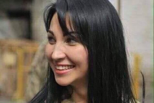 'Проклятая война!' Фото матери с убитой защитницей Украины растрогало сеть