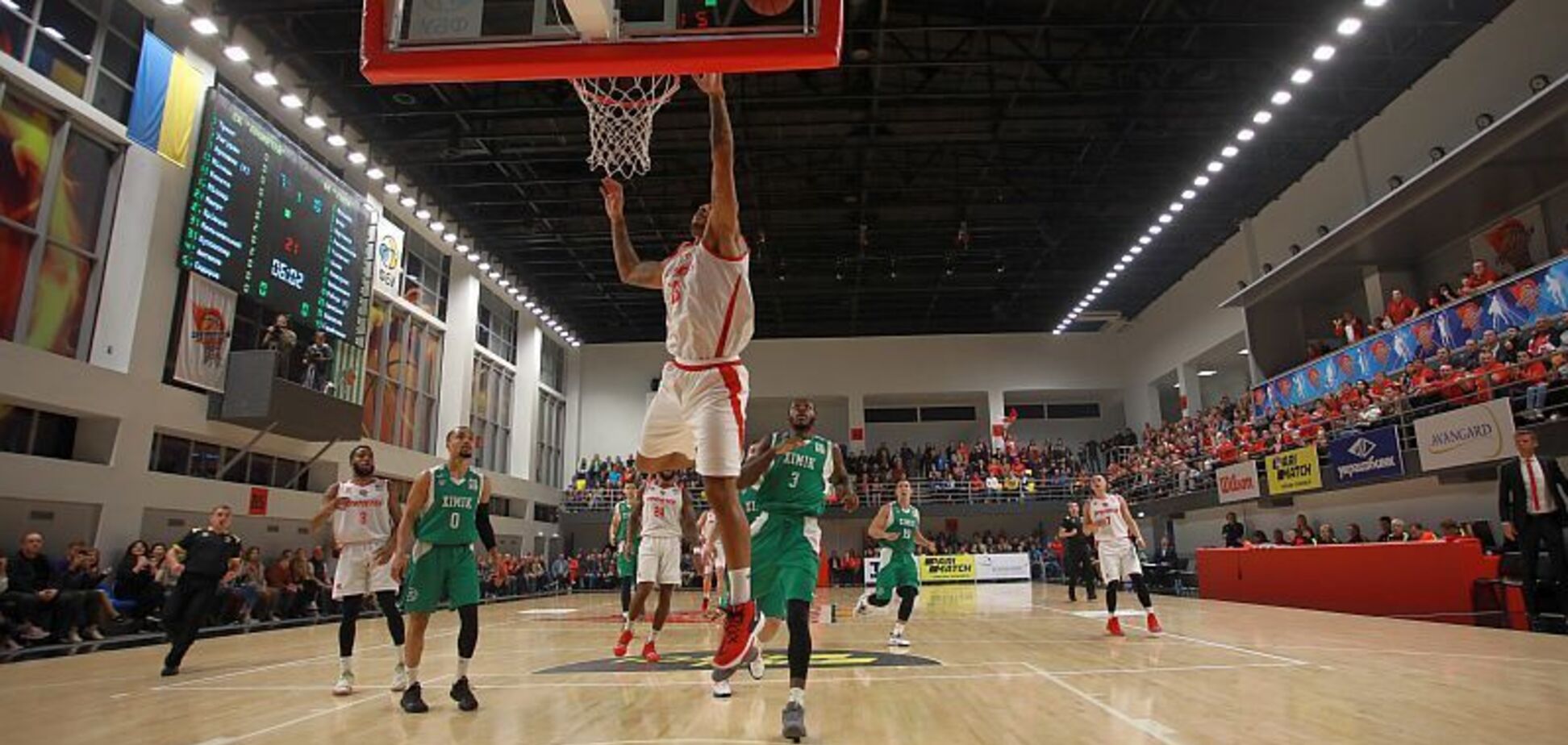 Новичок Суперлиги Пари-Матч сокрушил чемпиона: результаты 18 октября