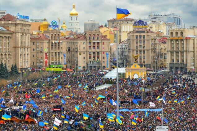 Третий Майдан: кричат о зраде одни, а жизни отдают другие