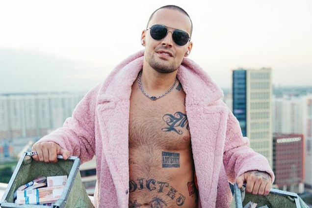 Два будинки і гардероб, як у Кіркорова: Гуф показав своє житло Собчак