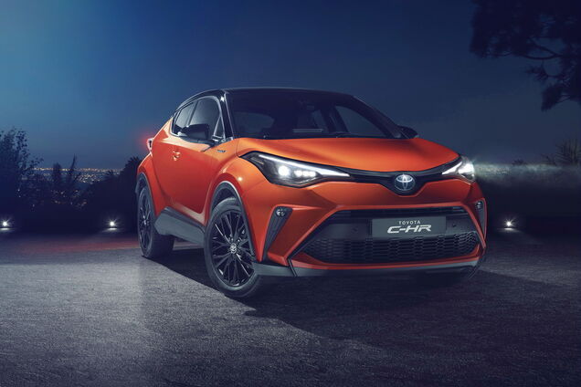 Toyota обновила кроссовер C-HR