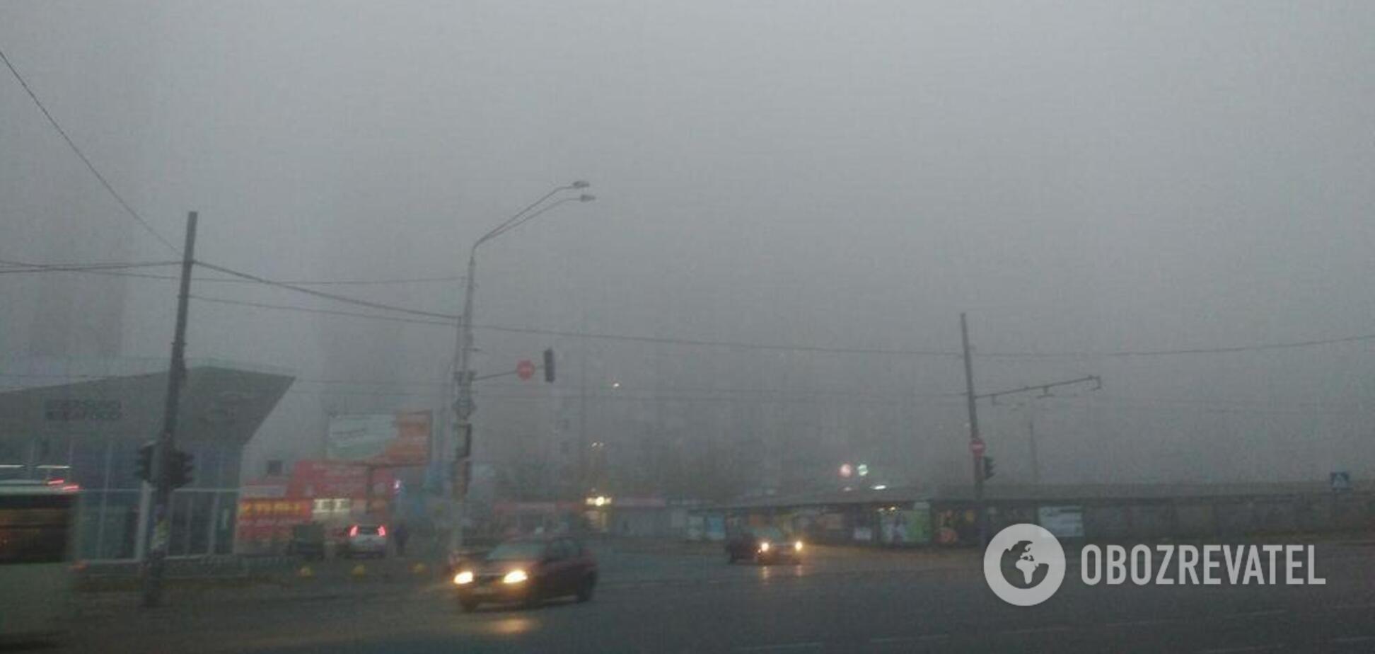 У Києві через туман оголосили перший рівень небезпеки: якою буде погода надалі