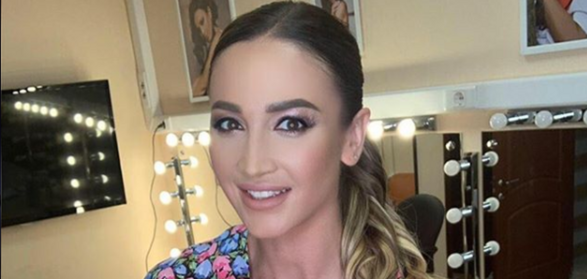 Выходит замуж? Бузова засветила огромное обручальное кольцо