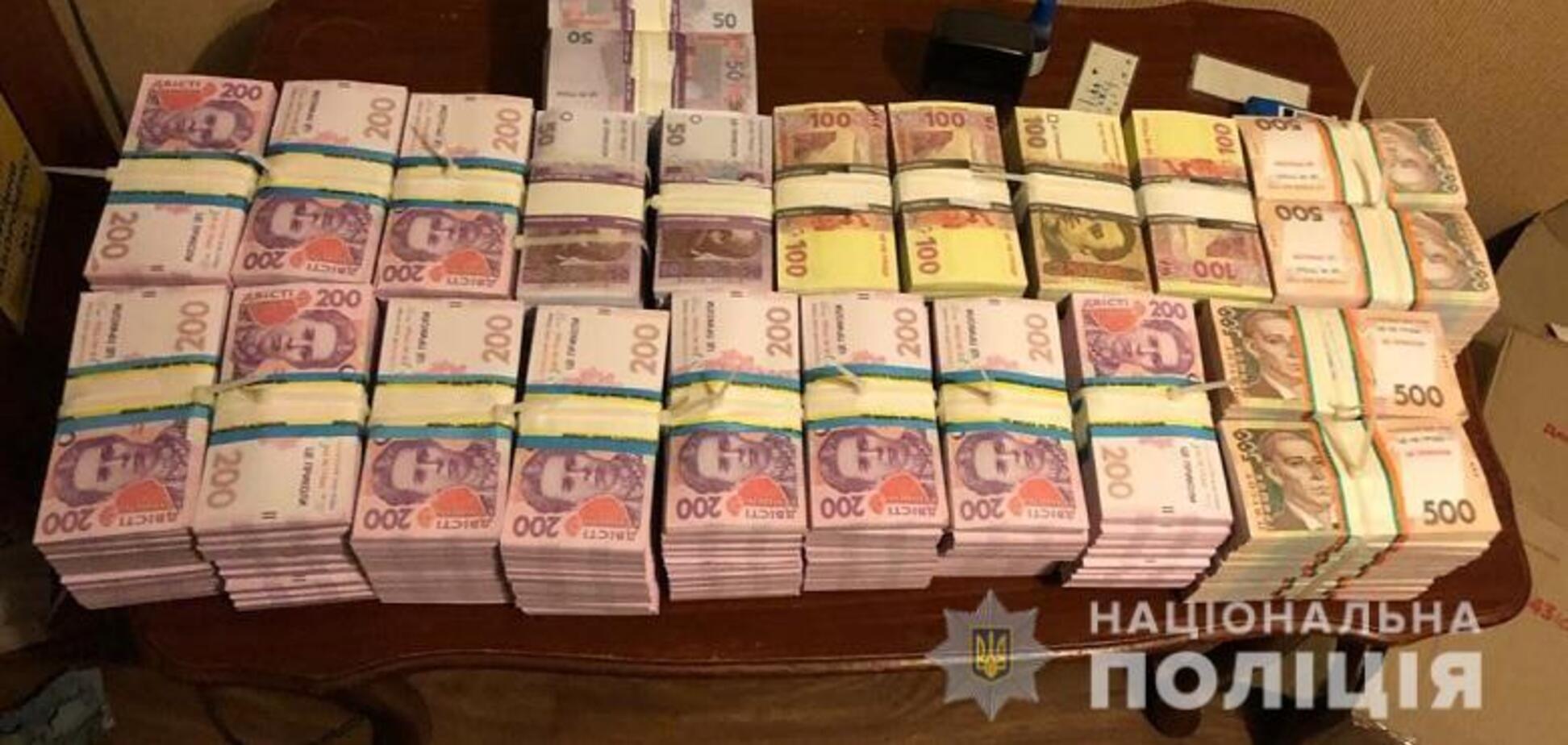 У Києві організували зухвалу схему з обміном валют