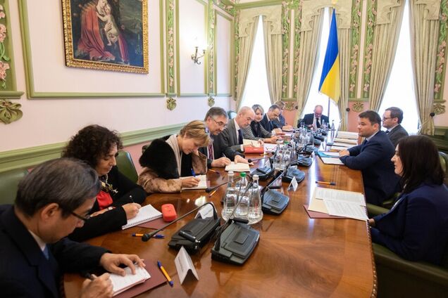 Богдан пошел против Коломойского по ПриватБанку: что сказал глава ОП послам G7