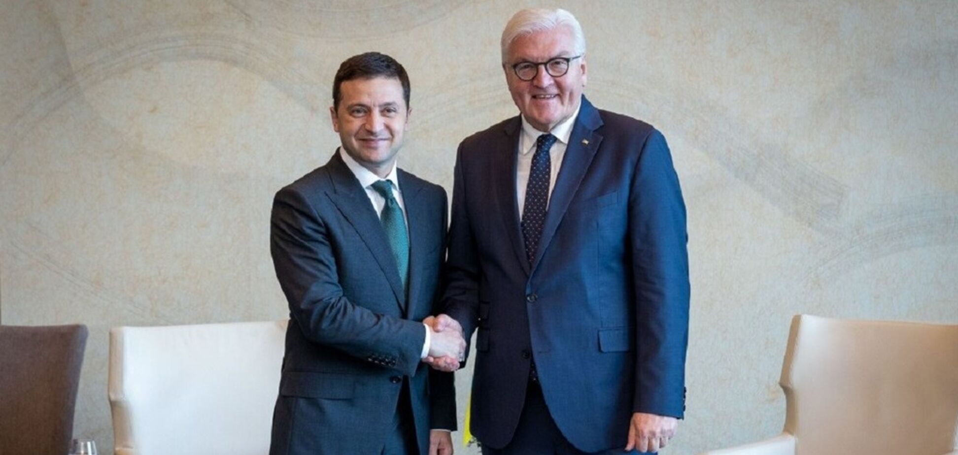 'Ваша фамилия популярнее': Зеленский 'отвесил' шутку Штайнмайеру