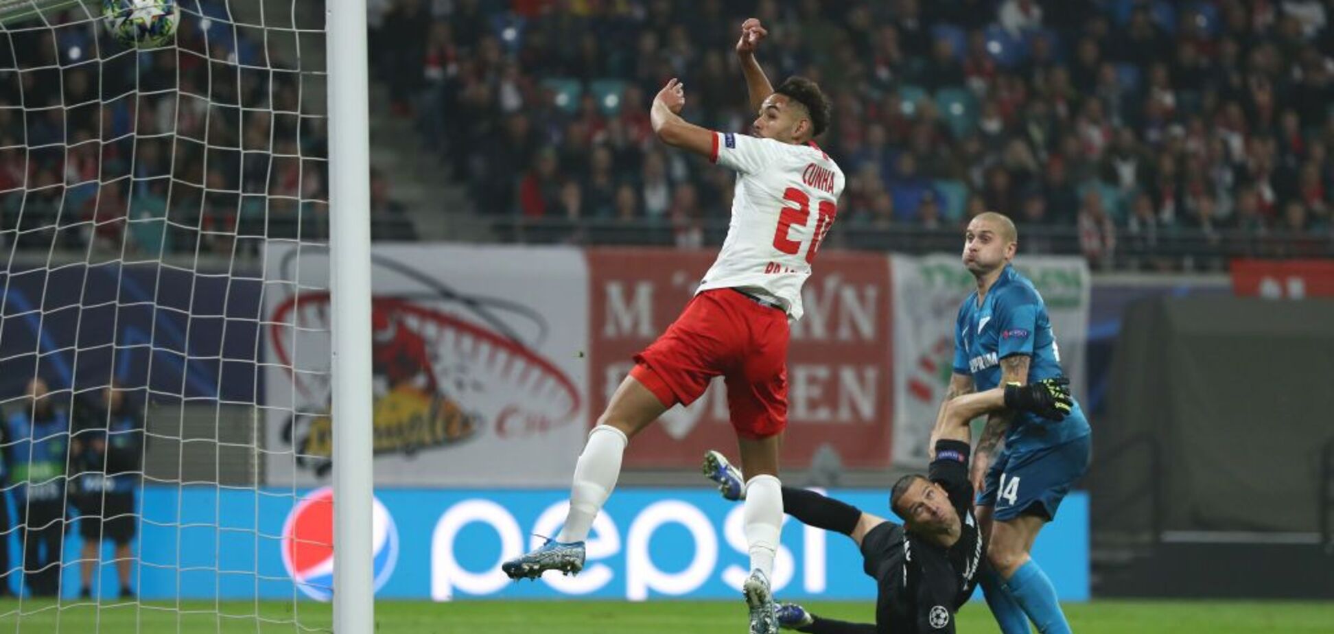 Провал Ракицкого и рекорд Месси: результаты Лиги чемпионов 23 октября