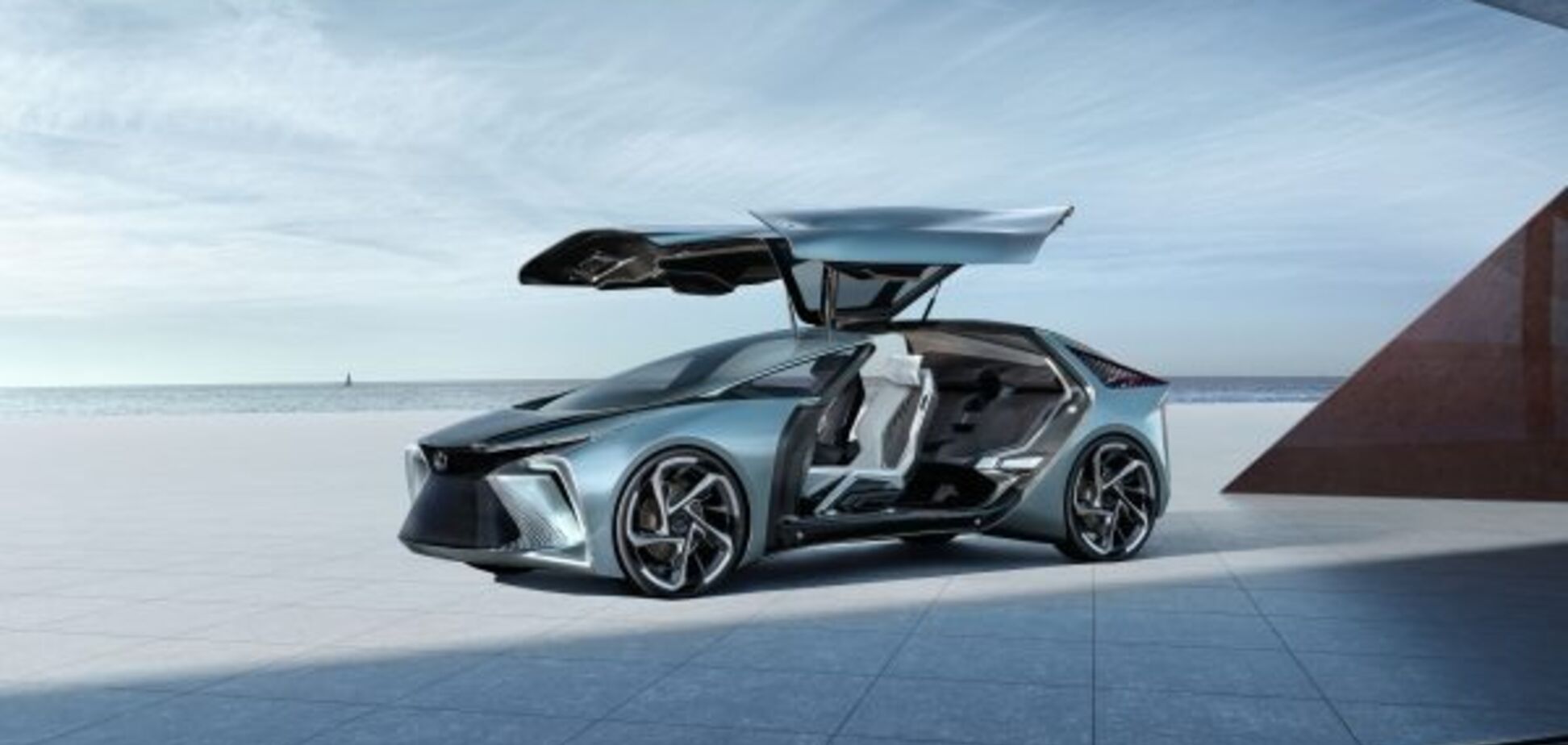 Два крила і чотири електромотори: Lexus показав незвичайний концепт