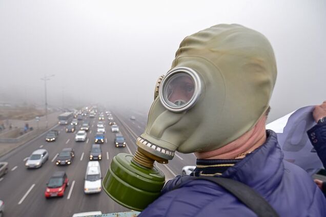 'Газовая камера!' В Киеве вышли на митинг против едкого тумана