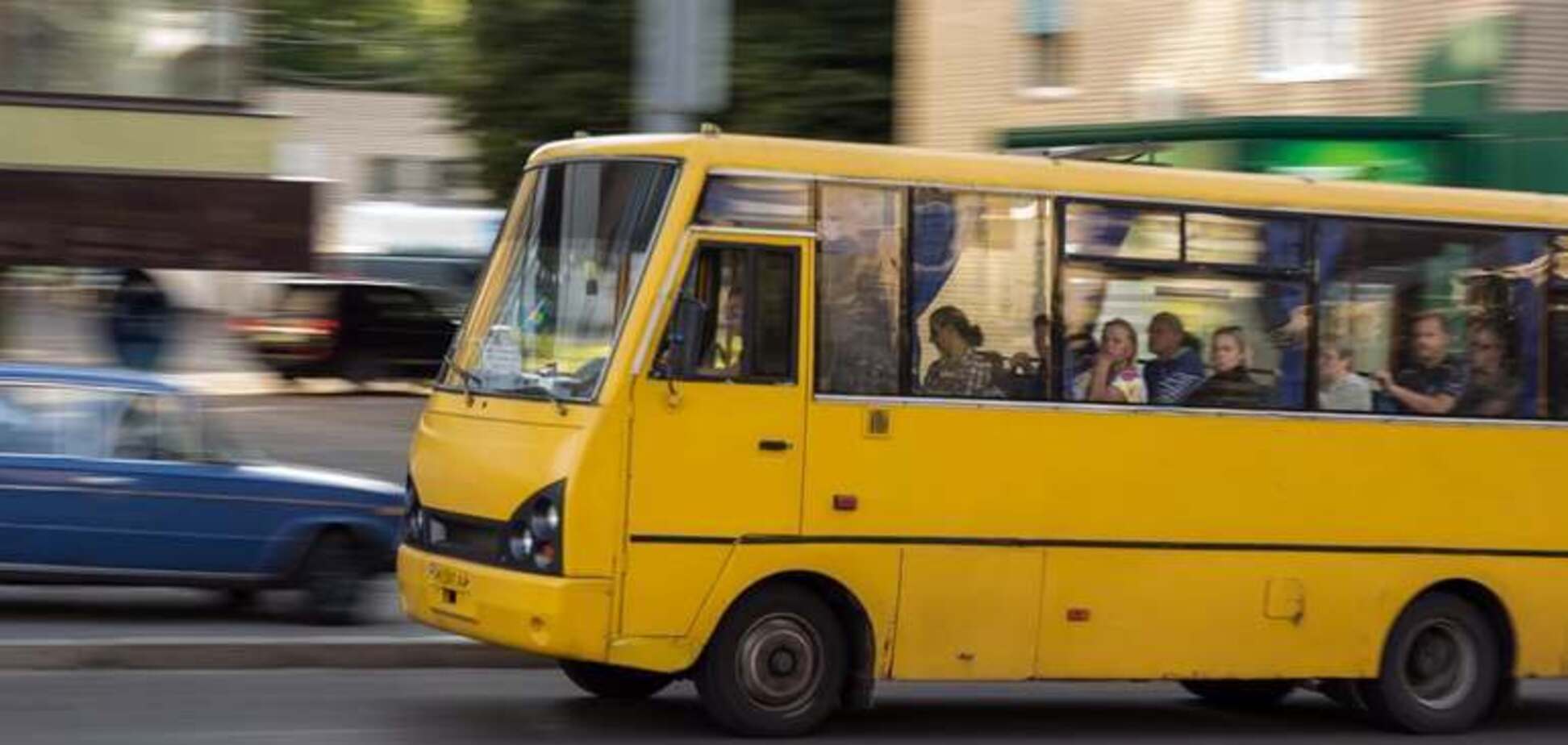 Никто за ребенка не вступился: в Киеве водитель маршрутки попал в скандал