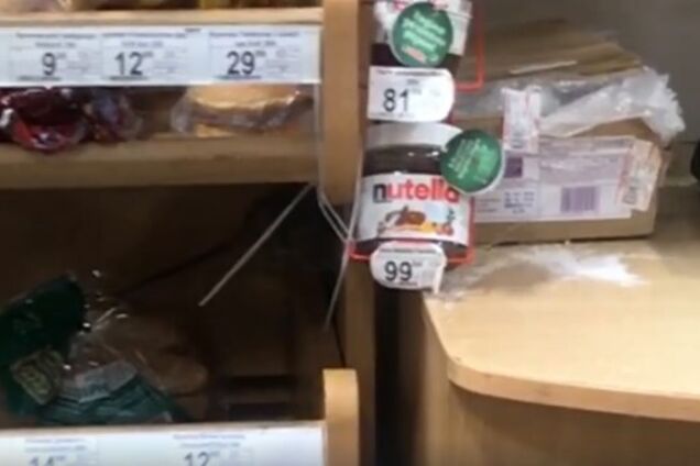 'Живет целая семья!' В известном супермаркете Киева засекли гигантских крыс. Видео