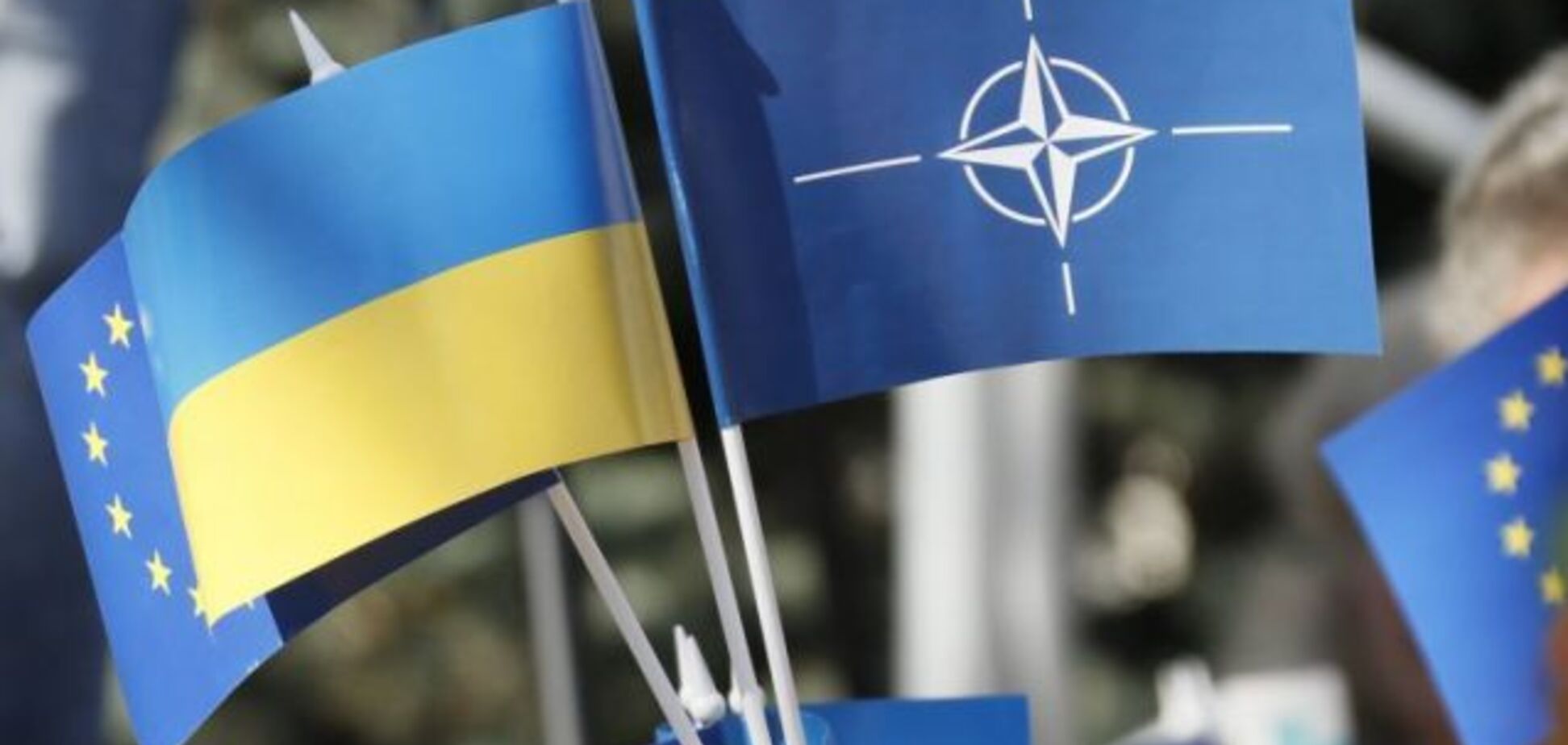 Україна не йде в НАТО? МЗС розгромили за підмахування Кремлю