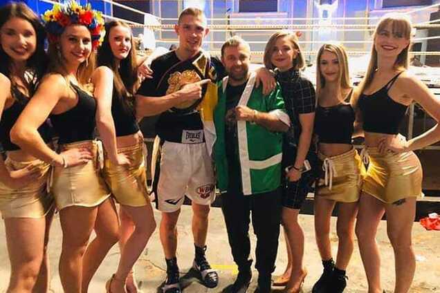 Украинский боксер забил американца в чемпионском бою