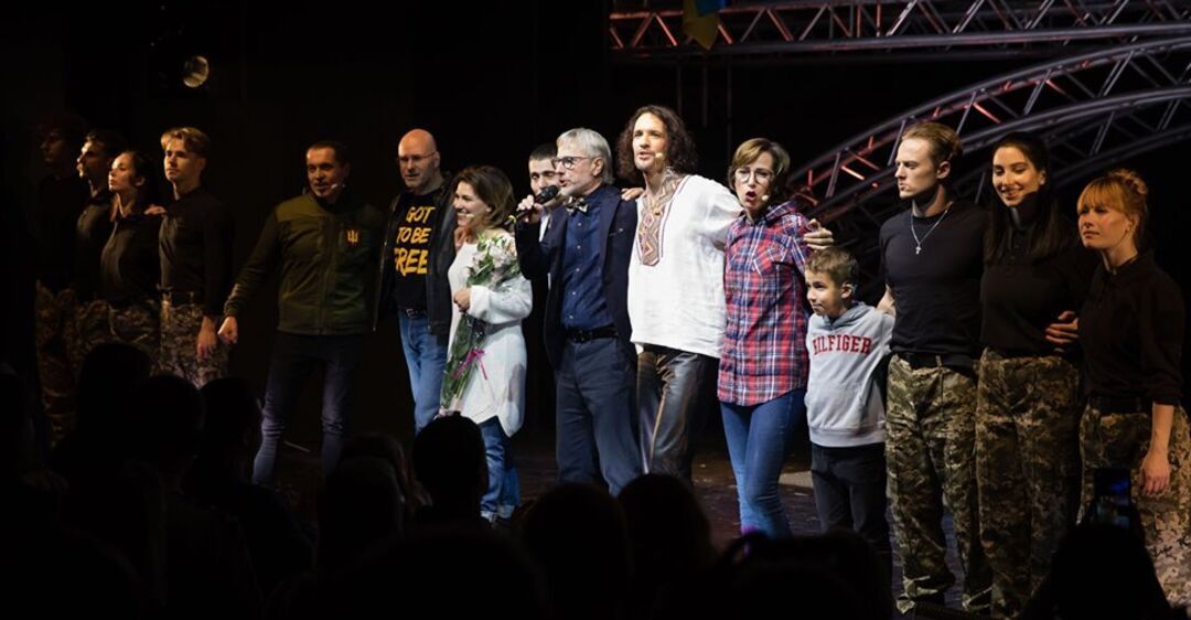 Результат пошуку зображень за запитом "“Got to be free" порошенко"