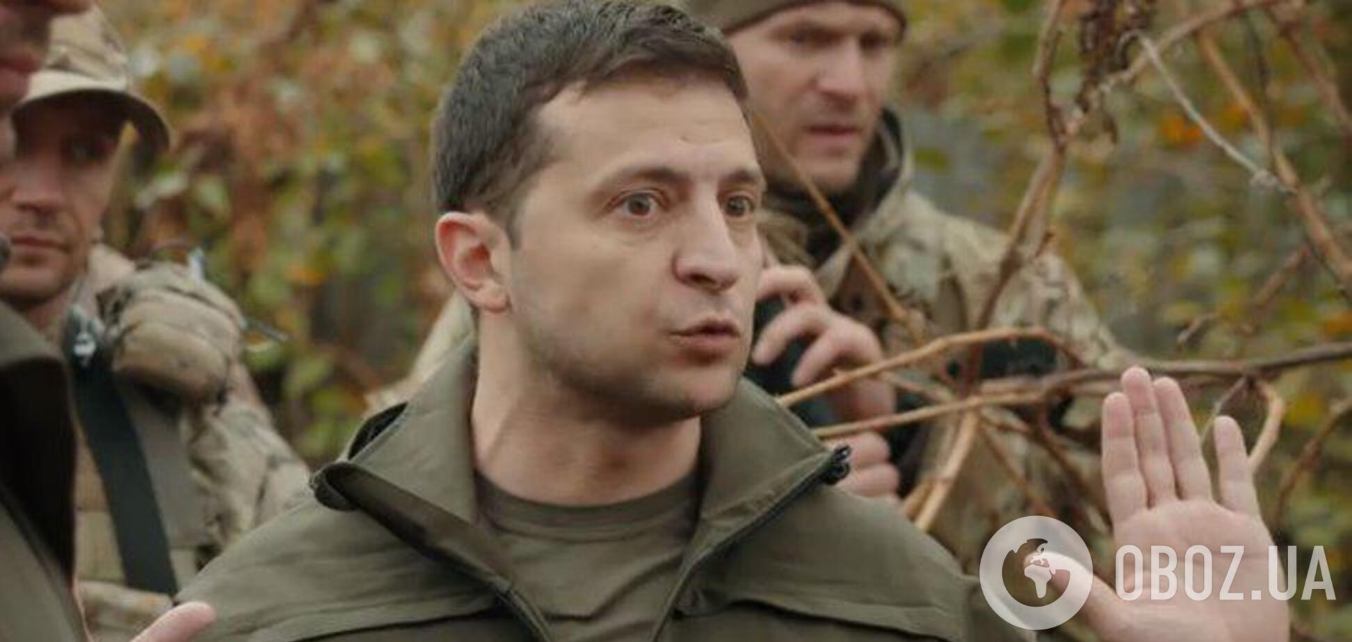 Зеленский во время визита на Донбасс