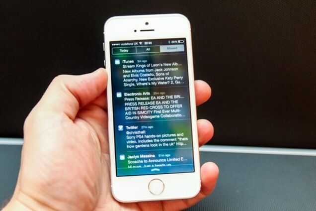 'Стане непотрібною цеглиною!' В Apple розповіли, що загрожує власникам iPhone 5