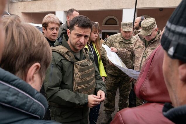 'Угроза нацбезопасности': Зеленского обвинили в подыгрывании Кремлю