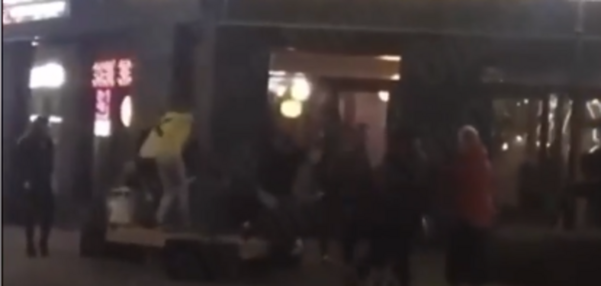 В Киеве у известного заведения произошла жесткая драка со стрельбой