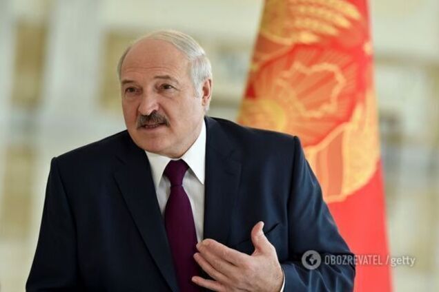 "Це просто смішно!" Лукашенко пригрозив США через танки біля кордону