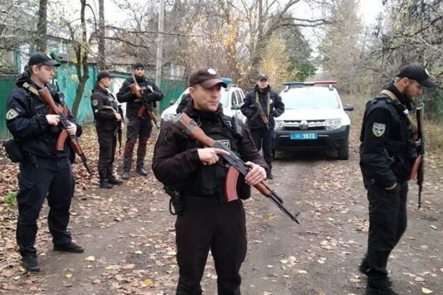 Бійців 'Нацкорпусу' виводять із Золотого: в ООС та поліції 'засекретили' інформацію