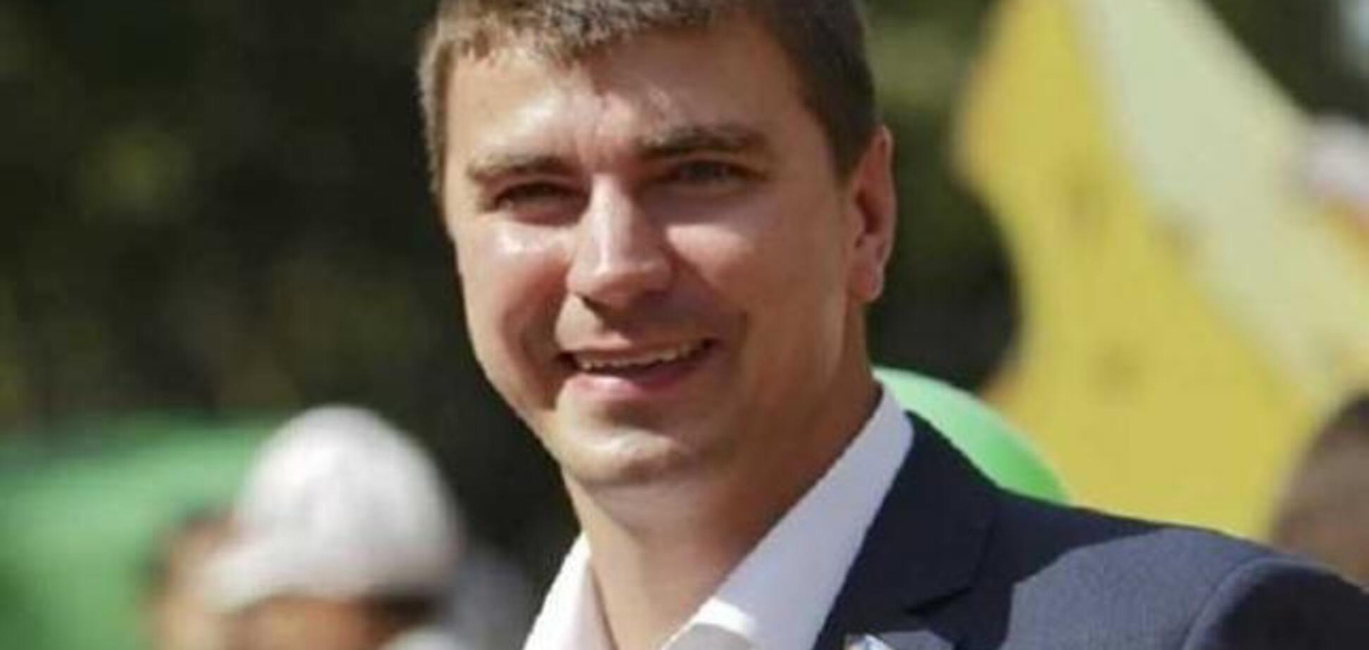 'Кнопкодави і любителі рішалова': вигнаний 'слуга народу' заявив про вихід із партії