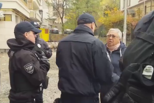 В Киеве полицейских обвинили в сговоре со "строительной мафией"