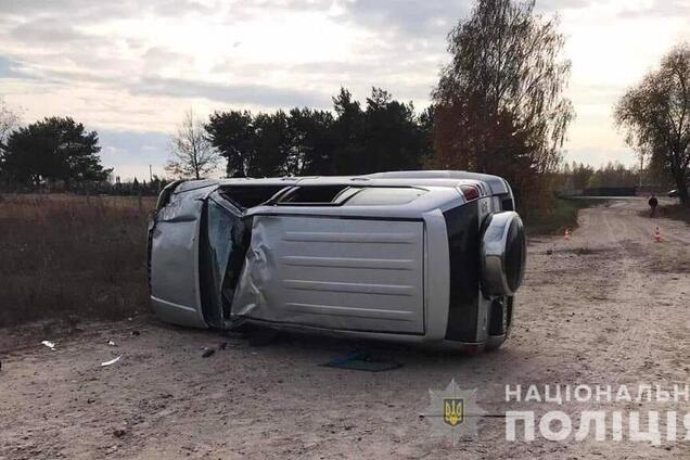 На Київщині 14-річний хлопець взяв покататися джип батька і розбився