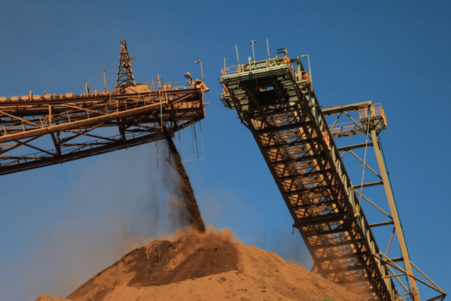 'В 10 раз выше, чем в России!' Закон №1210 о повышении налогов для горняков раскритиковали